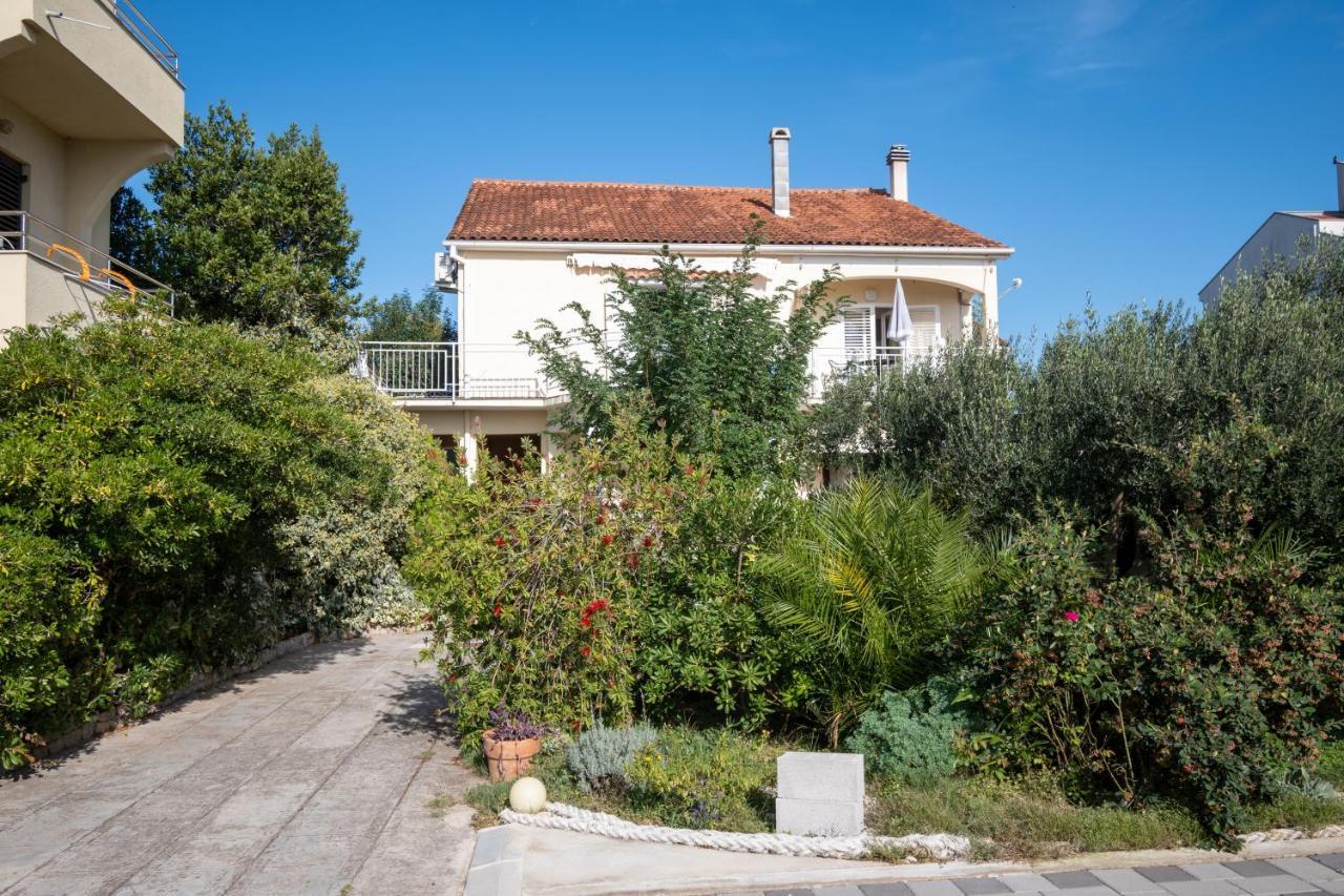 Apartments By The Sea Sukosan, Zadar - 5863 Exterior foto